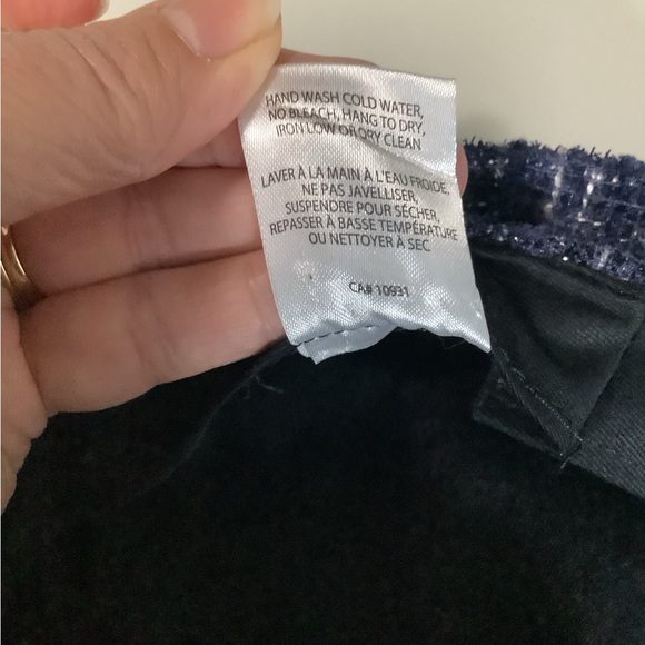 Plaid newsboy hat with faux leather trim - Picture 4 of 8